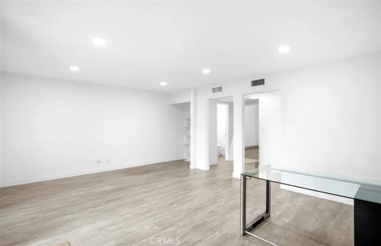 711 W 17th Street C-8, Costa Mesa, California 92627