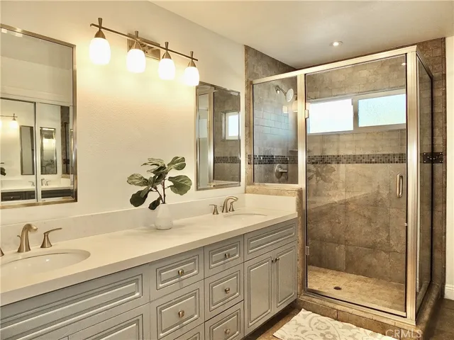 3392 Rowena Drive, Los Alamitos, California 90720