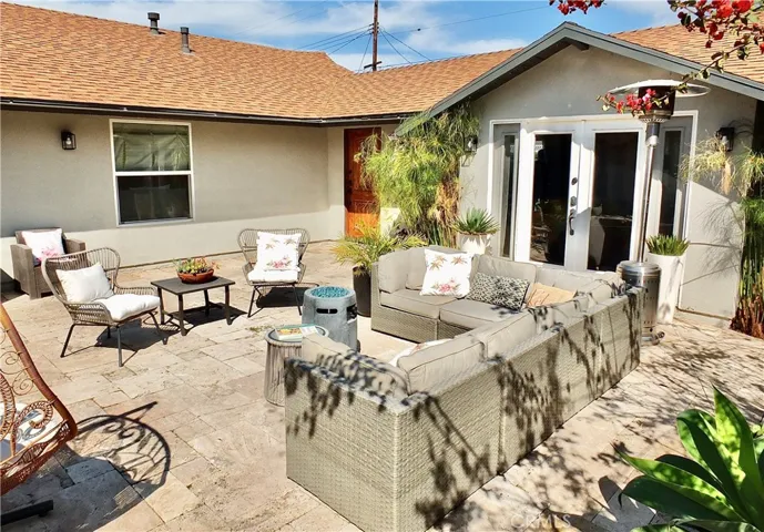 3392 Rowena Drive, Los Alamitos, California 90720