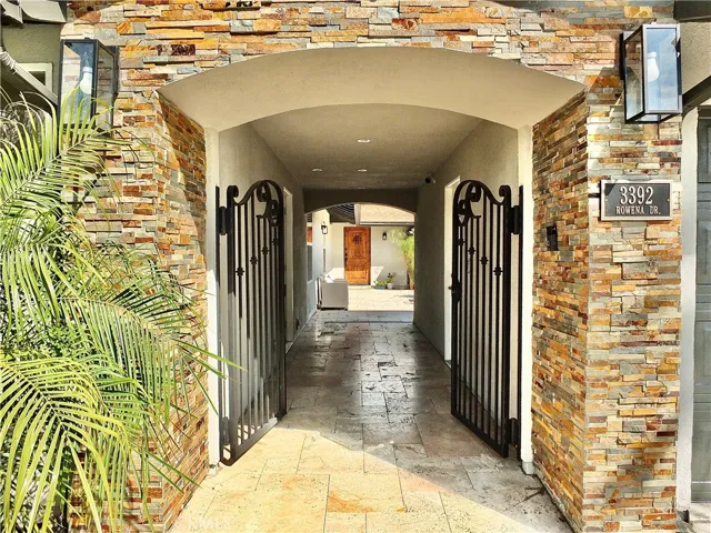3392 Rowena Drive, Los Alamitos, California 90720