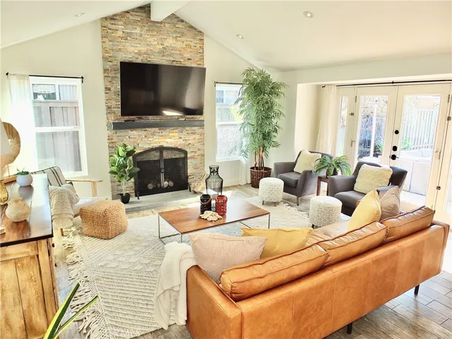 3392 Rowena Drive, Los Alamitos, California 90720
