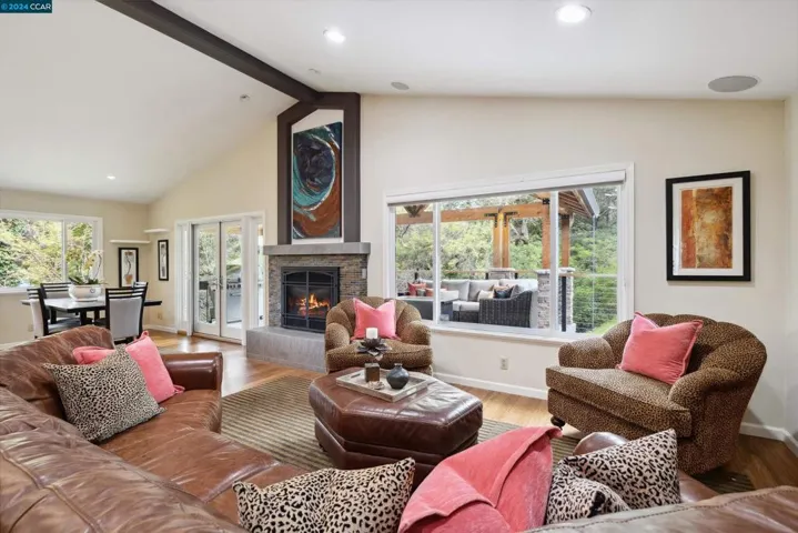 1035 North Thompson, Lafayette, California 94549