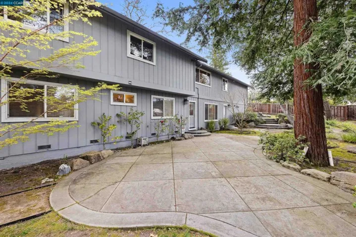 1035 North Thompson, Lafayette, California 94549