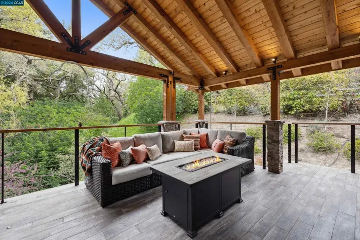 1035 North Thompson, Lafayette, California 94549