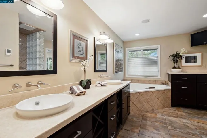 1035 North Thompson, Lafayette, California 94549