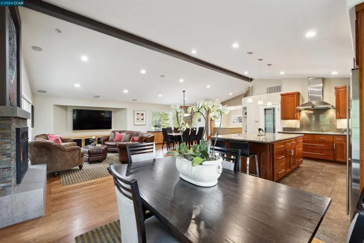 1035 North Thompson, Lafayette, California 94549