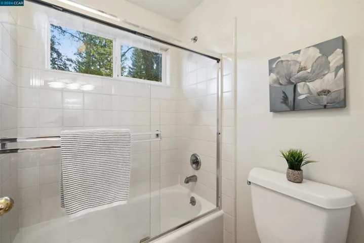 1035 North Thompson, Lafayette, California 94549