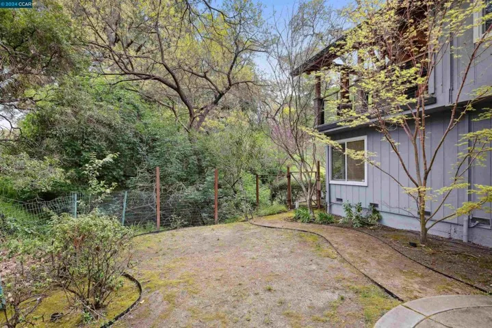 1035 North Thompson, Lafayette, California 94549