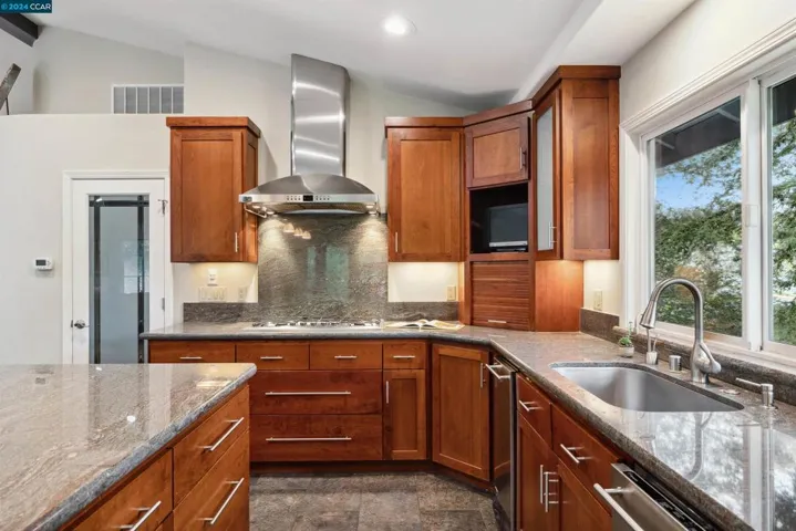 1035 North Thompson, Lafayette, California 94549