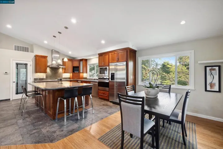 1035 North Thompson, Lafayette, California 94549