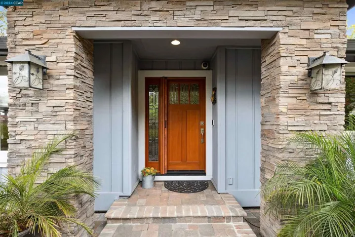 1035 North Thompson, Lafayette, California 94549