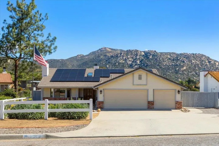 16319 Wikiup Rd, Ramona, California 92065
