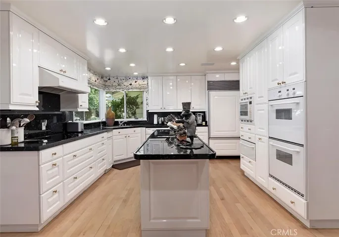 245 S Valley Street, Burbank, California 91505