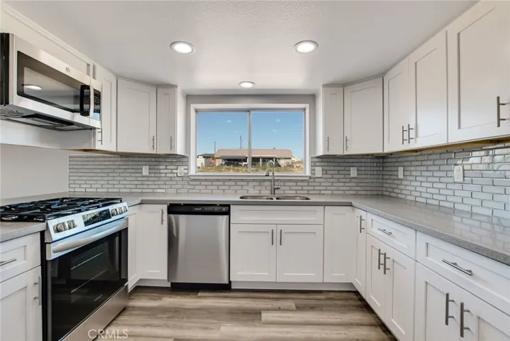 9356 Espada Avenue, Hesperia, California 92345