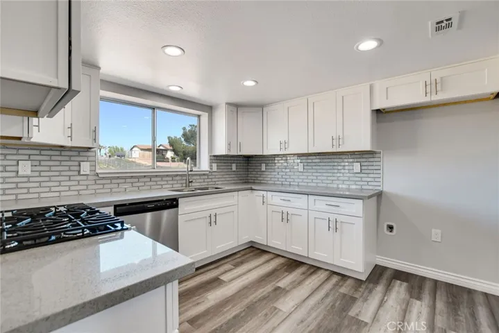 9356 Espada Avenue, Hesperia, California 92345