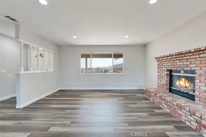 9356 Espada Avenue, Hesperia, California 92345