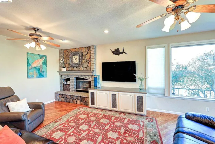 1001 Saint Andrews Dr, Discovery Bay, California 94505