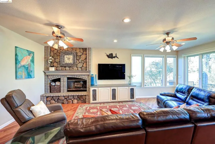 1001 Saint Andrews Dr, Discovery Bay, California 94505