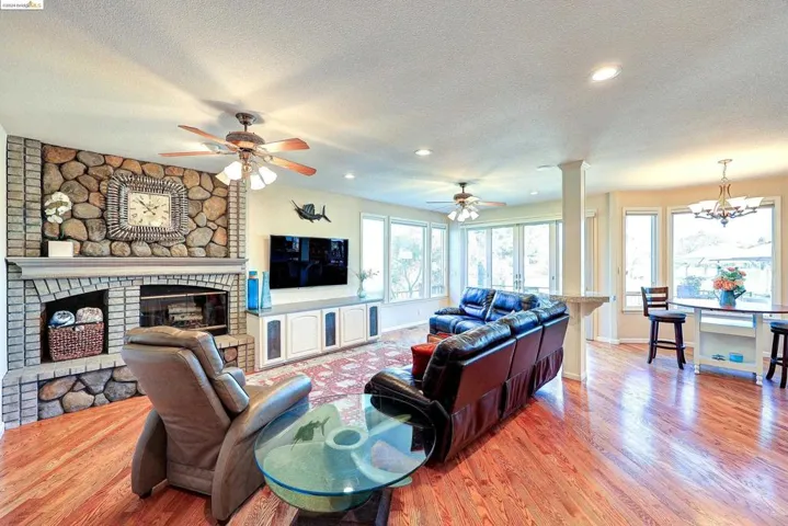 1001 Saint Andrews Dr, Discovery Bay, California 94505