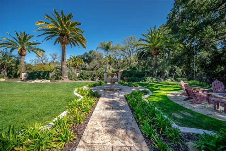 155 Conover Lane, Templeton, California 93465