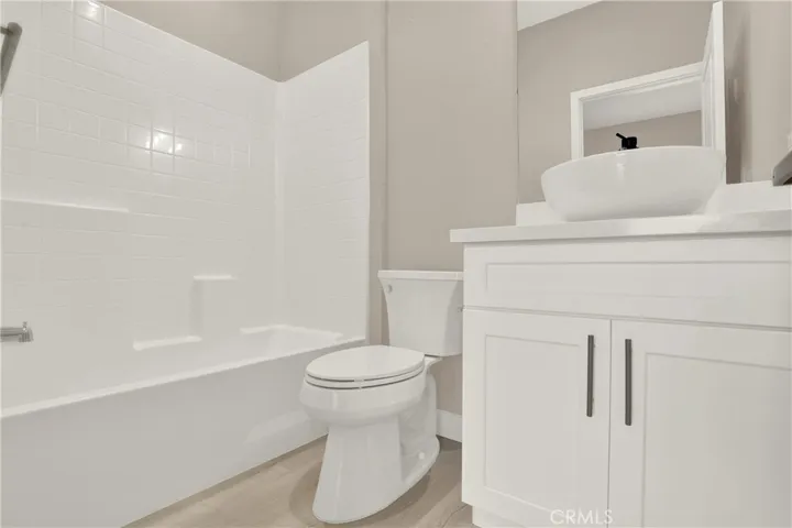 Bathroom 3 in Bedroom 2