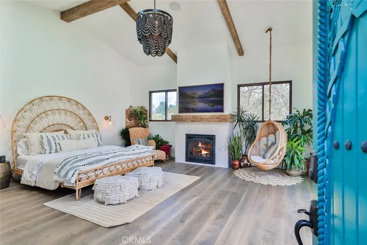 5617 Colodny Drive, Agoura Hills, California 91301