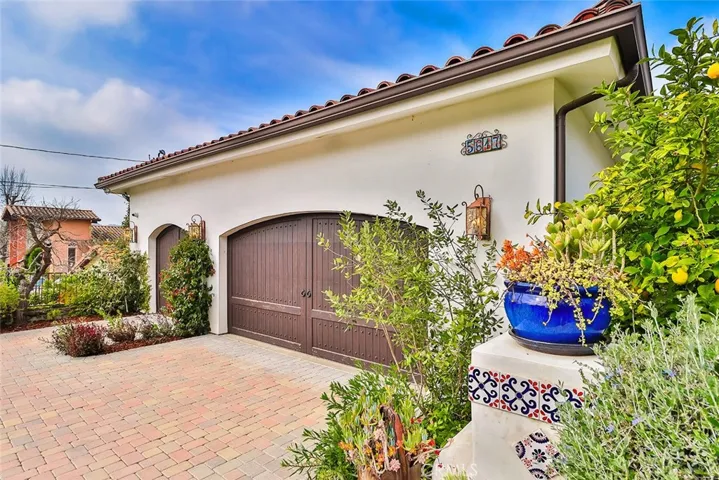 5617 Colodny Drive, Agoura Hills, California 91301