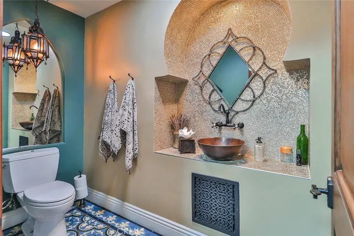 5617 Colodny Drive, Agoura Hills, California 91301