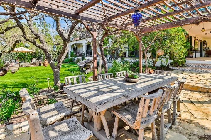 5617 Colodny Drive, Agoura Hills, California 91301