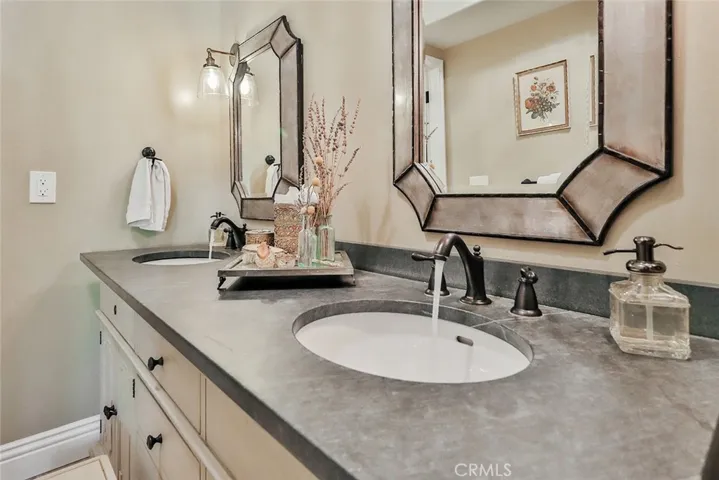 5617 Colodny Drive, Agoura Hills, California 91301