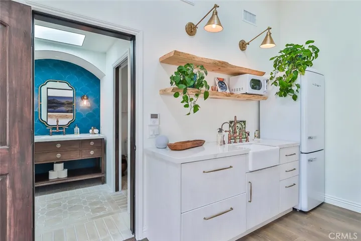 5617 Colodny Drive, Agoura Hills, California 91301