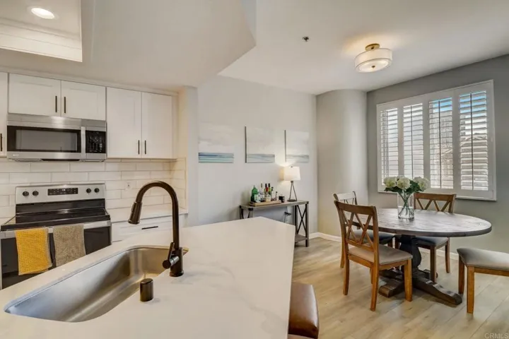 640 Camino De La Reina 1308, San Diego, California 92108