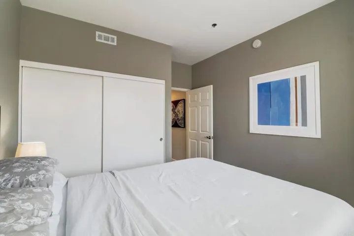 640 Camino De La Reina 1308, San Diego, California 92108