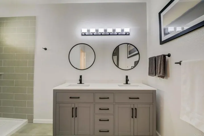 640 Camino De La Reina 1308, San Diego, California 92108