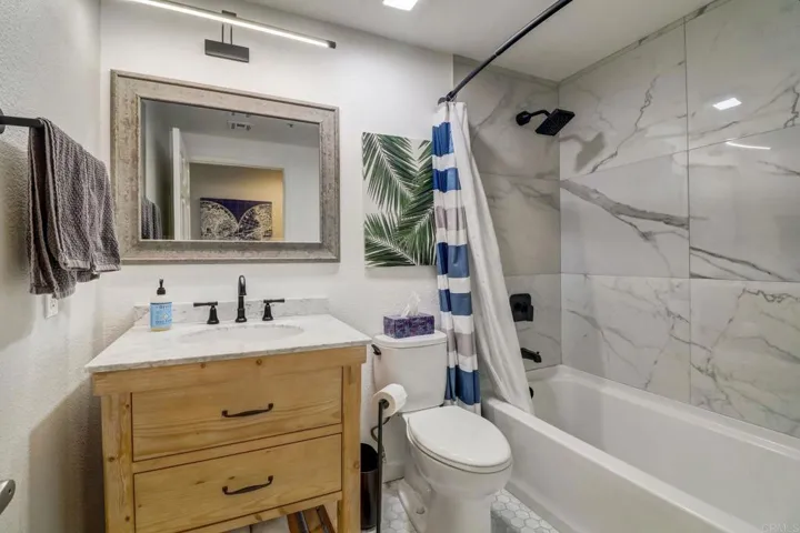 640 Camino De La Reina 1308, San Diego, California 92108