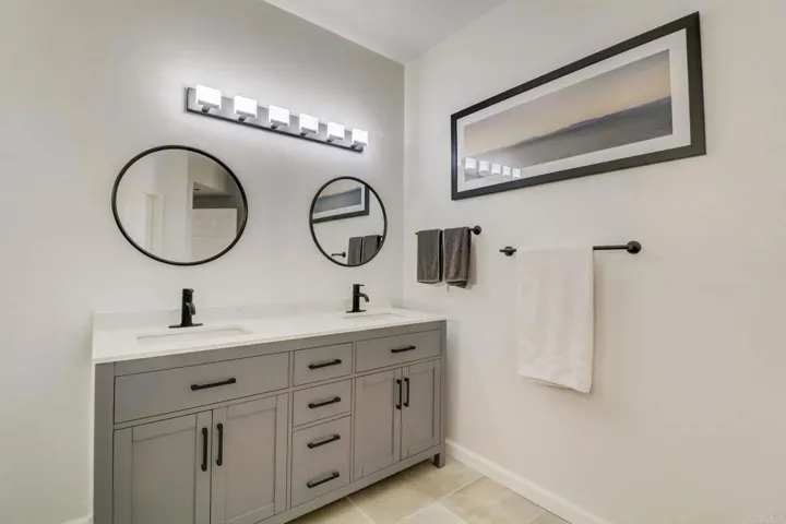 640 Camino De La Reina 1308, San Diego, California 92108