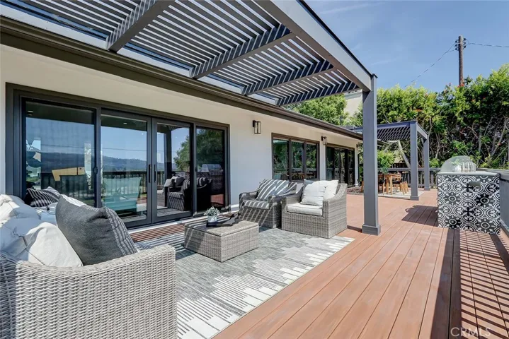 Deck Living Room off  Formal Living Room