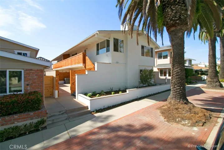 303 Marguerite Avenue B, Corona Del Mar, California 92625