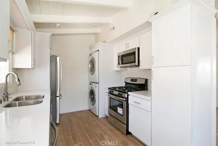 303 Marguerite Avenue B, Corona Del Mar, California 92625