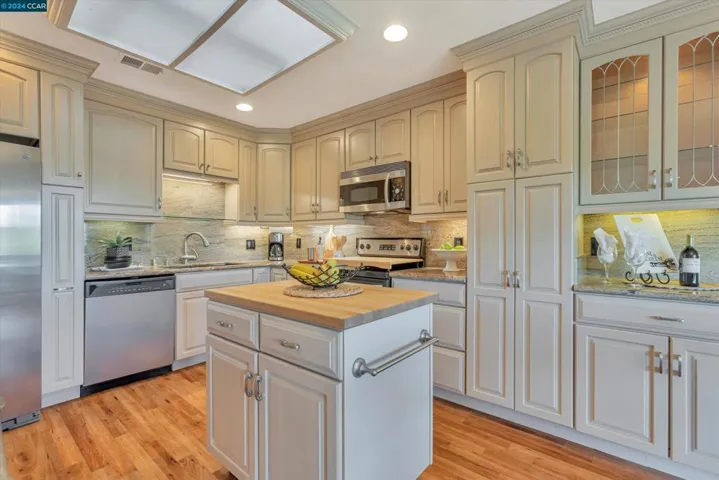 2632 Ptarmigan Dr 1, Walnut Creek, California 94595