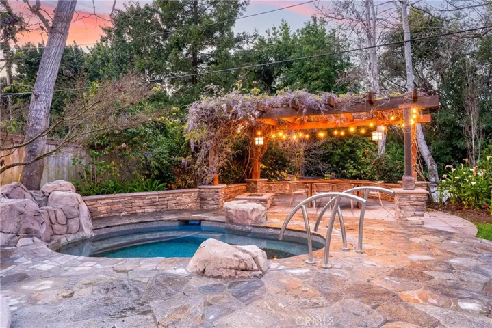633 Saint James Road, Newport Beach, California 92663