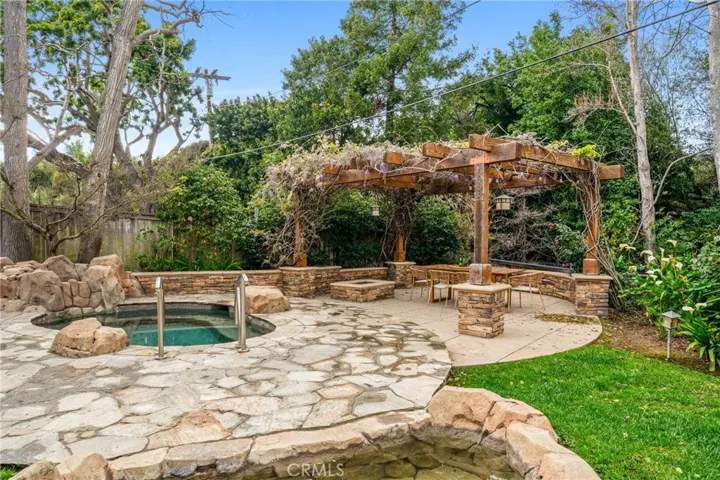 633 Saint James Road, Newport Beach, California 92663