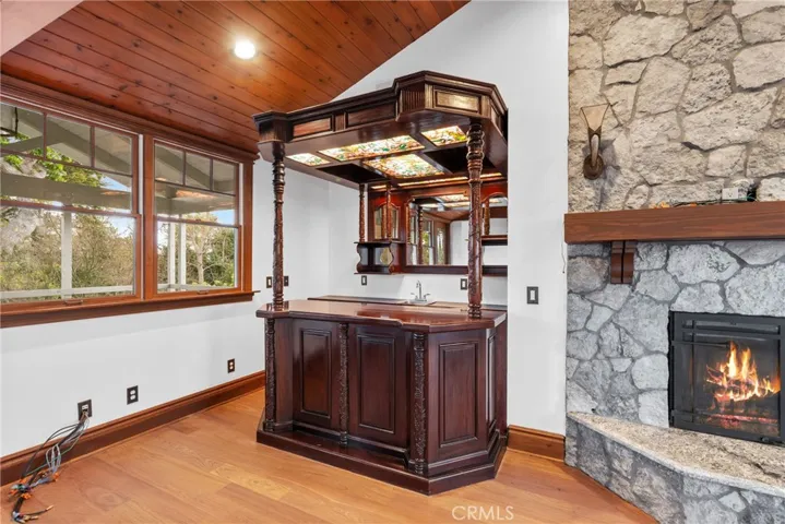 second level bonus room