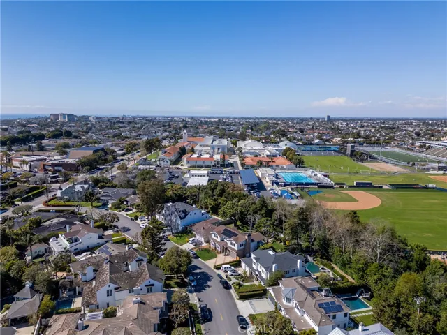633 Saint James Road, Newport Beach, California 92663