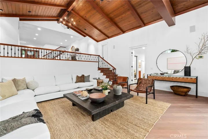 grand family room