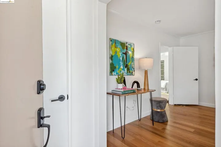 8 Selkirk St, Oakland, California 94619