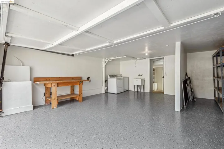 8 Selkirk St, Oakland, California 94619