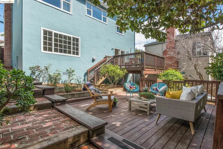 8 Selkirk St, Oakland, California 94619