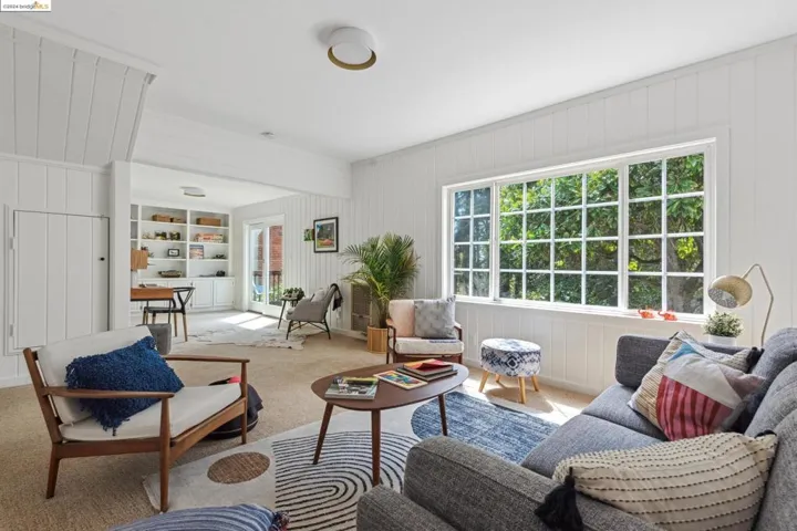 8 Selkirk St, Oakland, California 94619