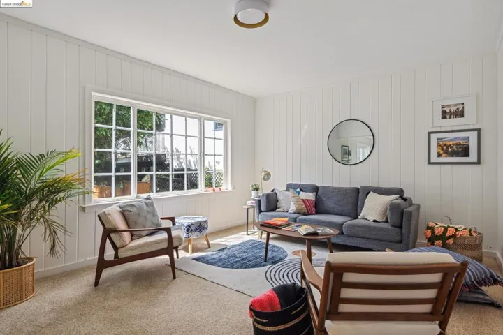 8 Selkirk St, Oakland, California 94619